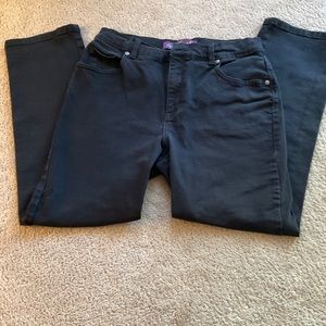 Gloria Vanderbilt “Amanda” Jeans. Size 10P
